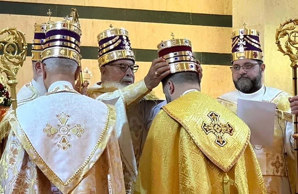 Coronación de obispo Asirio