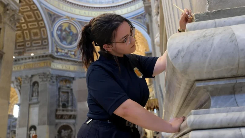 Mujeres Sanpietrini de la Basílica de San Pedro del Vaticano